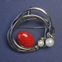 Broche con coral artificial y perlas, color plata, 43×41 mm