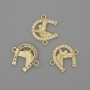 Conector en forma de herradura con strass blancos y metal dorado 14×17 mm+