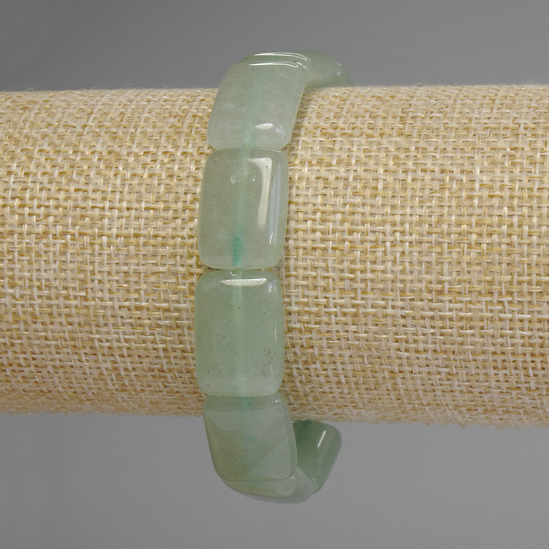Pulsera de nefrita en rectángulos, medidas 18×13 mm, longitud 18 cm, elástica