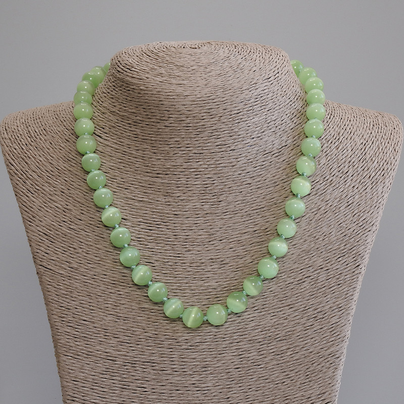 Collar de ojo de gato, bolas lisas de 10 mm, longitud 50 cm ± con cierre