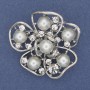 Broche Flor con perlas de Mallorca, cristales blancos y metal plateado, 40 mm+