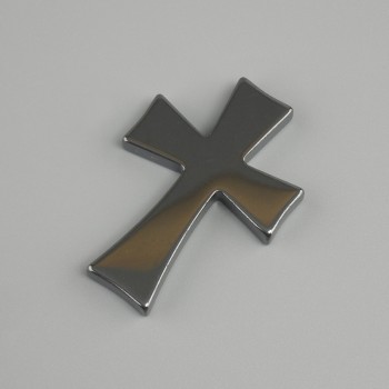 Base para colgante de hematita en forma de cruz 39×27 mm ± con orificio para pasador