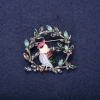 ¡Rebaja! Broche Pájaro en la rama con cristales y esmalte, color rojo, blanco, azul celeste y verde, 38×40 mm, metal plateado