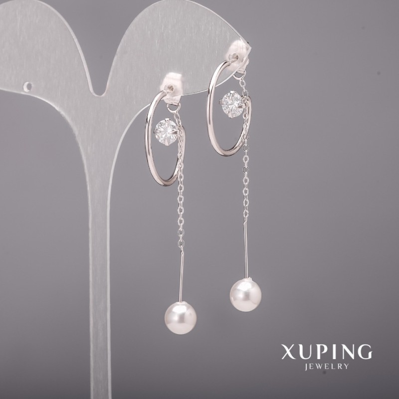 Pendientes Xuping con piedras blancas y perlas de Mallorca 22×62 mm, baño de rodio