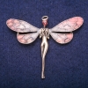 Broche de hada con cristal rosa y esmalte, metal dorado 50×60 mm