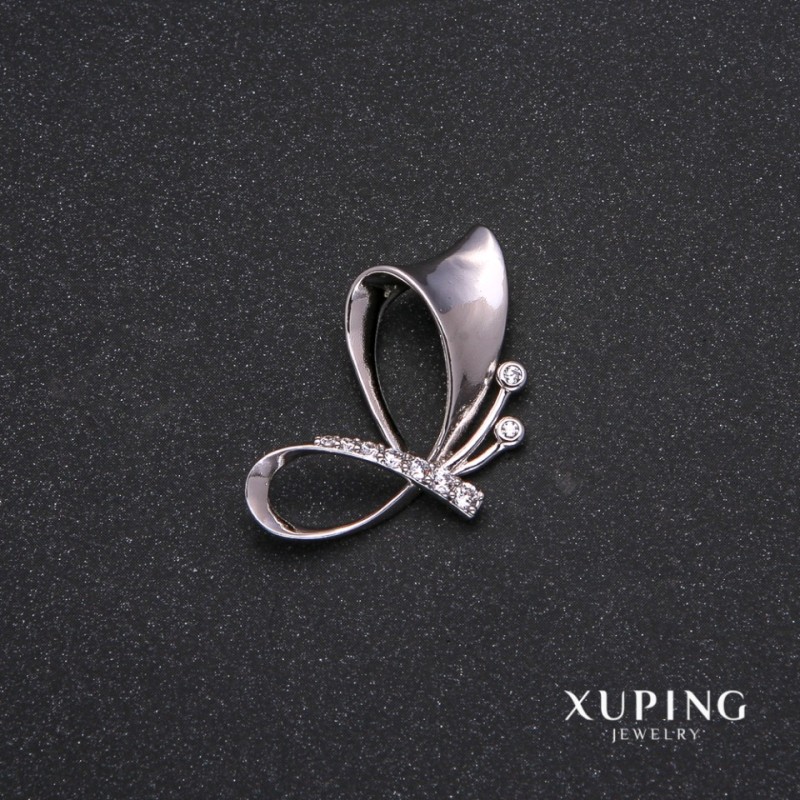 Colgante Xuping con piedras blancas 18×33 mm rodiado